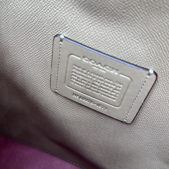 HOT DEAL 🔥Coach Mollie Shoulder Tote Bag Leather Pink color - Picture 16 of 16